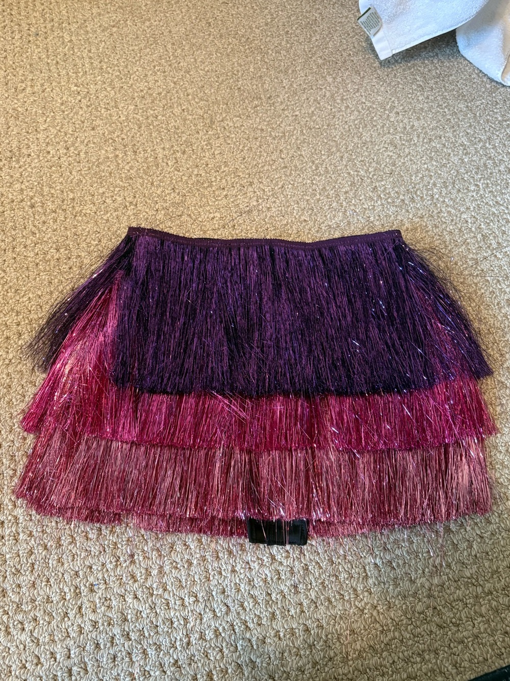 Nasty gal sparkly fringe skort, size 6 - Picture 3 of 3